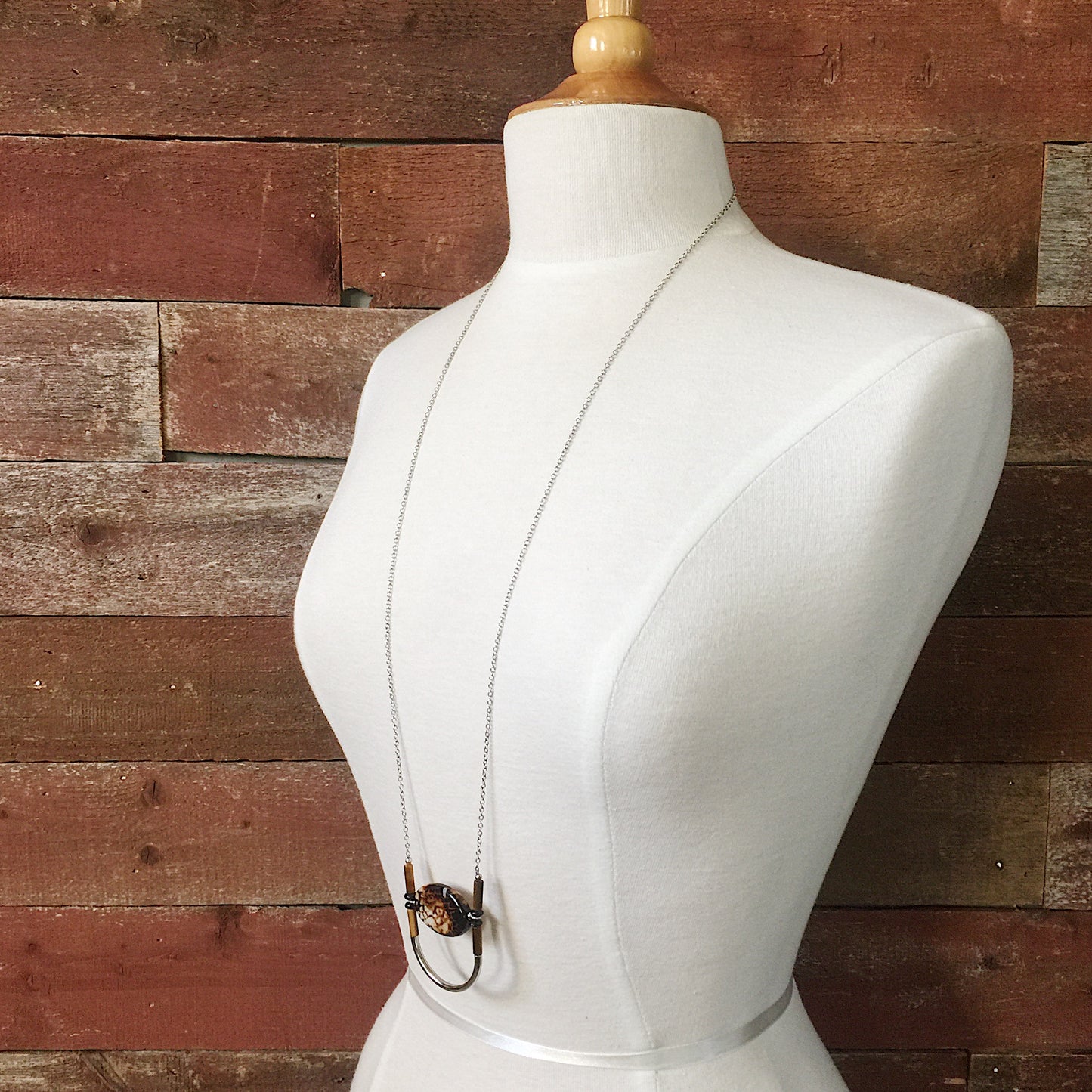 Leonis Necklace